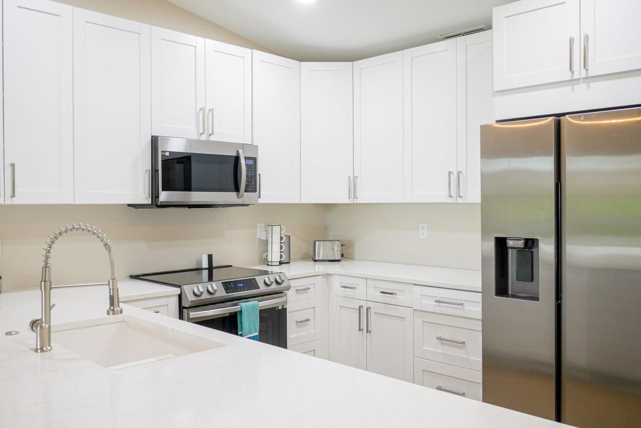 17749 Grande Bayou Ct - Photo 2 of 18