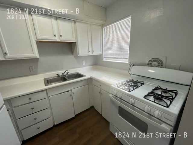 1824 North 21st Street #B - Photo 5 of 37
