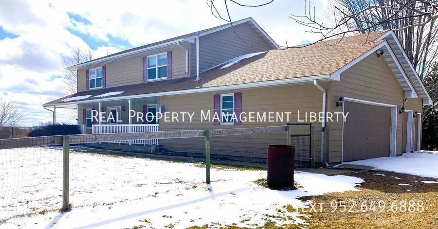 2044 Union Lake Trl - Photo 2 of 28
