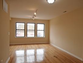 3119 W Lawrence Ave #3 - Photo 1 of 1