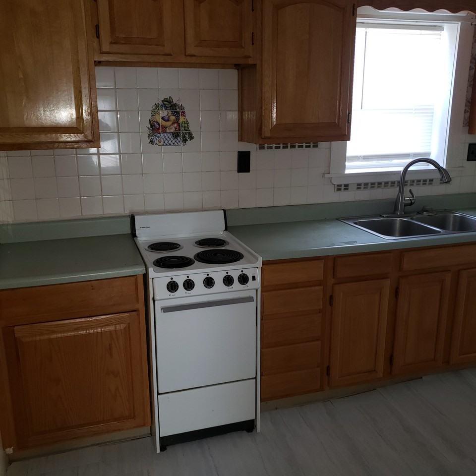 6 Western Ave #4