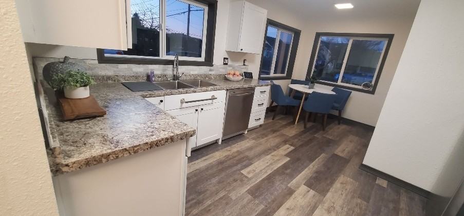 1501 West 1st Street - Photo 5 of 8