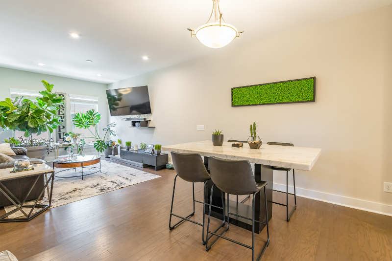 15040 New Amsterdam Ln - Photo 6 of 33