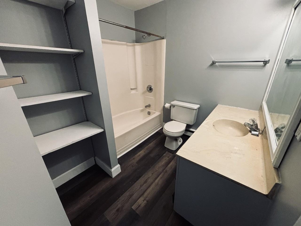 1098-1100 Broadway - Photo 6 of 10