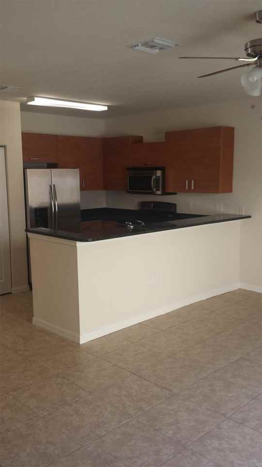 7521 39th Pl N #7521 - Photo 2 of 7