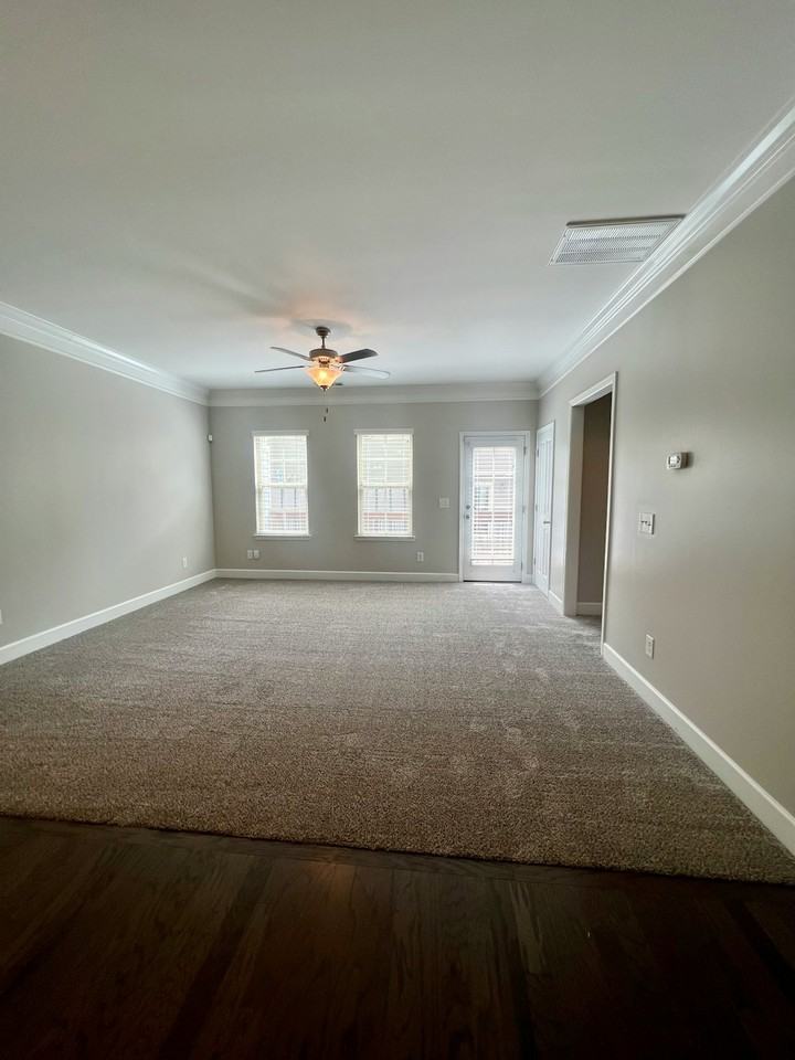 5541 Prada Drive - Photo 7 of 27