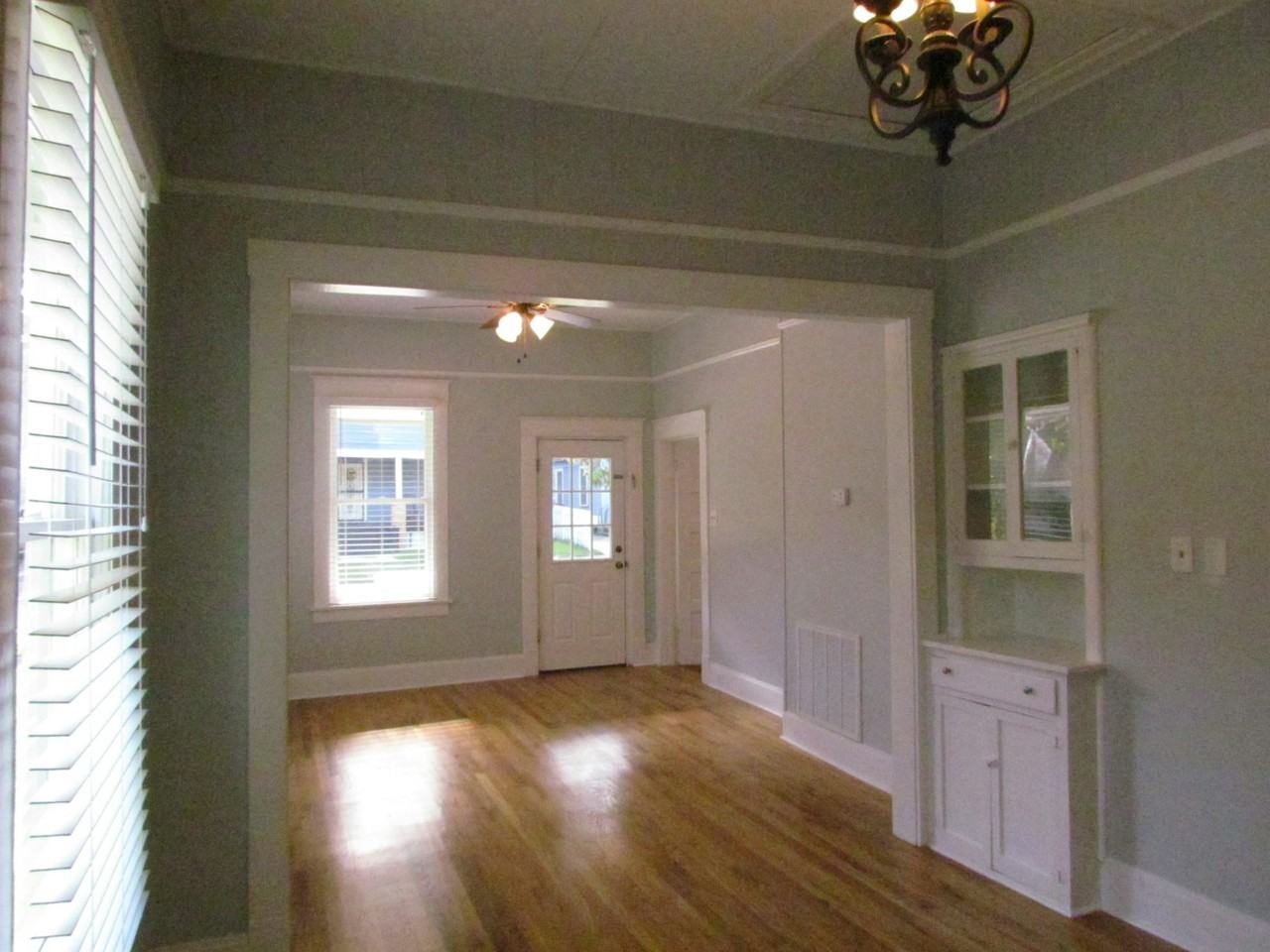 111 Garnett Ave - Photo 2 of 13