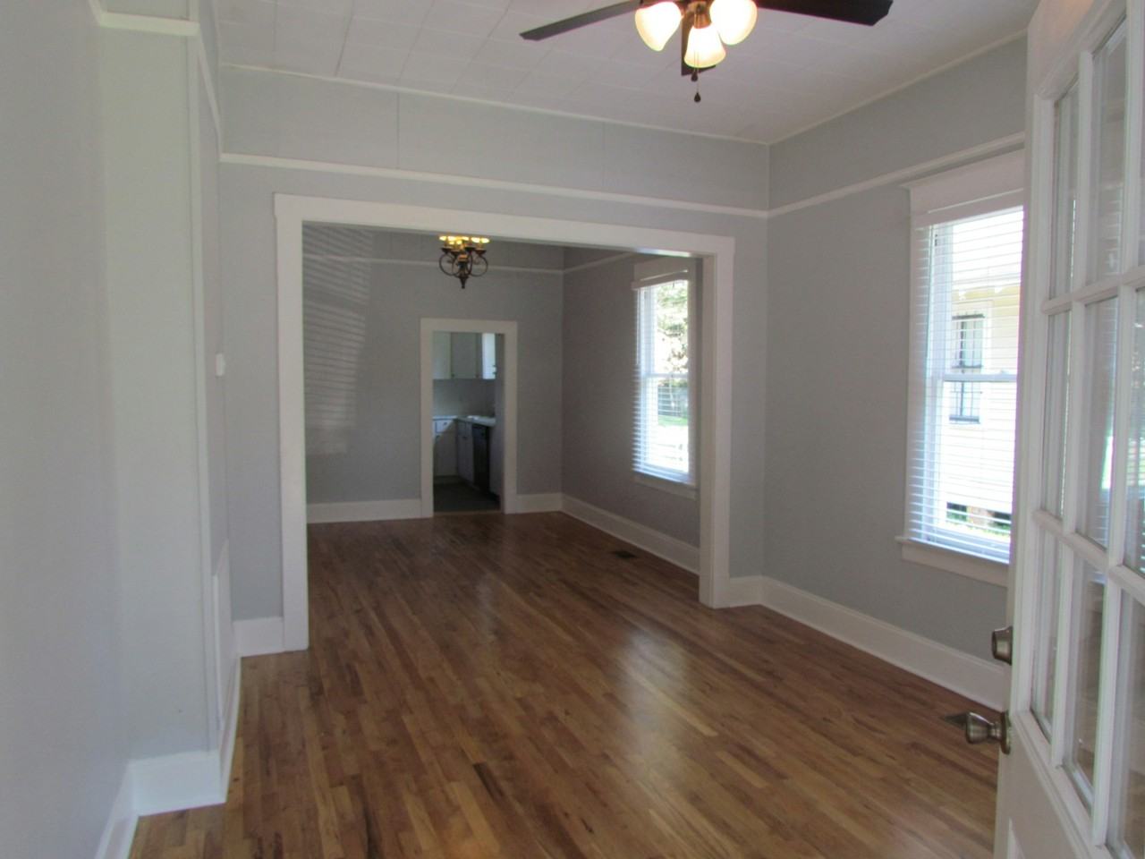 111 Garnett Ave - Photo 3 of 13