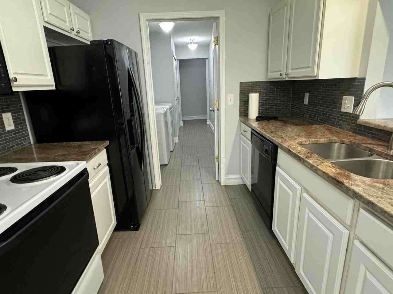 42891 Richmond Drive - Photo 4 of 30