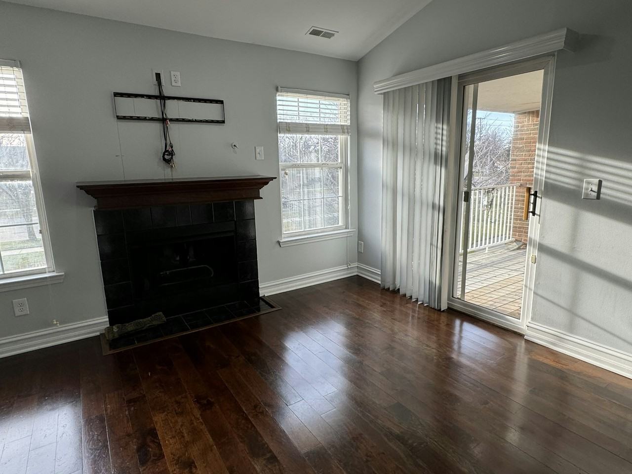 42891 Richmond Drive - Photo 5 of 30