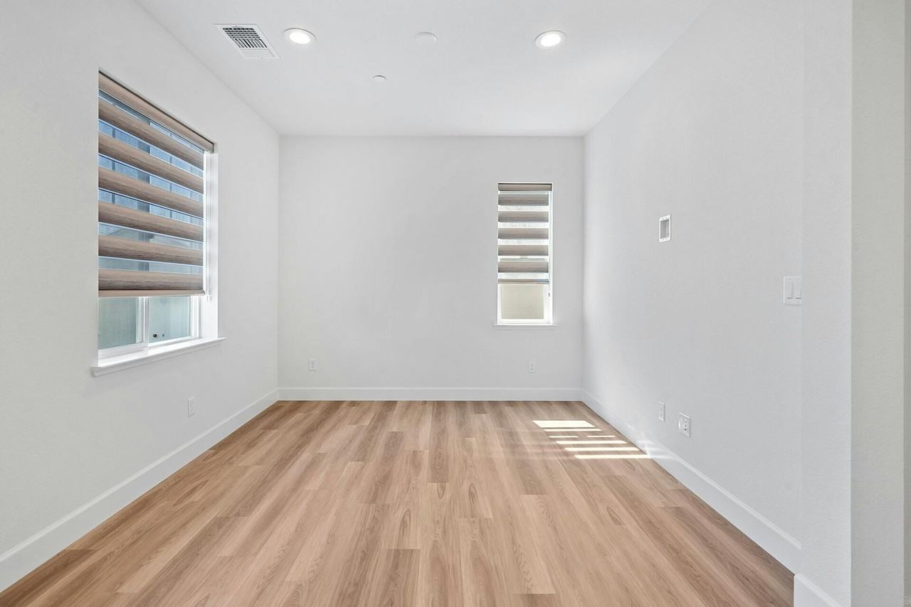 2943 Neil Jerome Drive, Unit 2 - Photo 5 of 7
