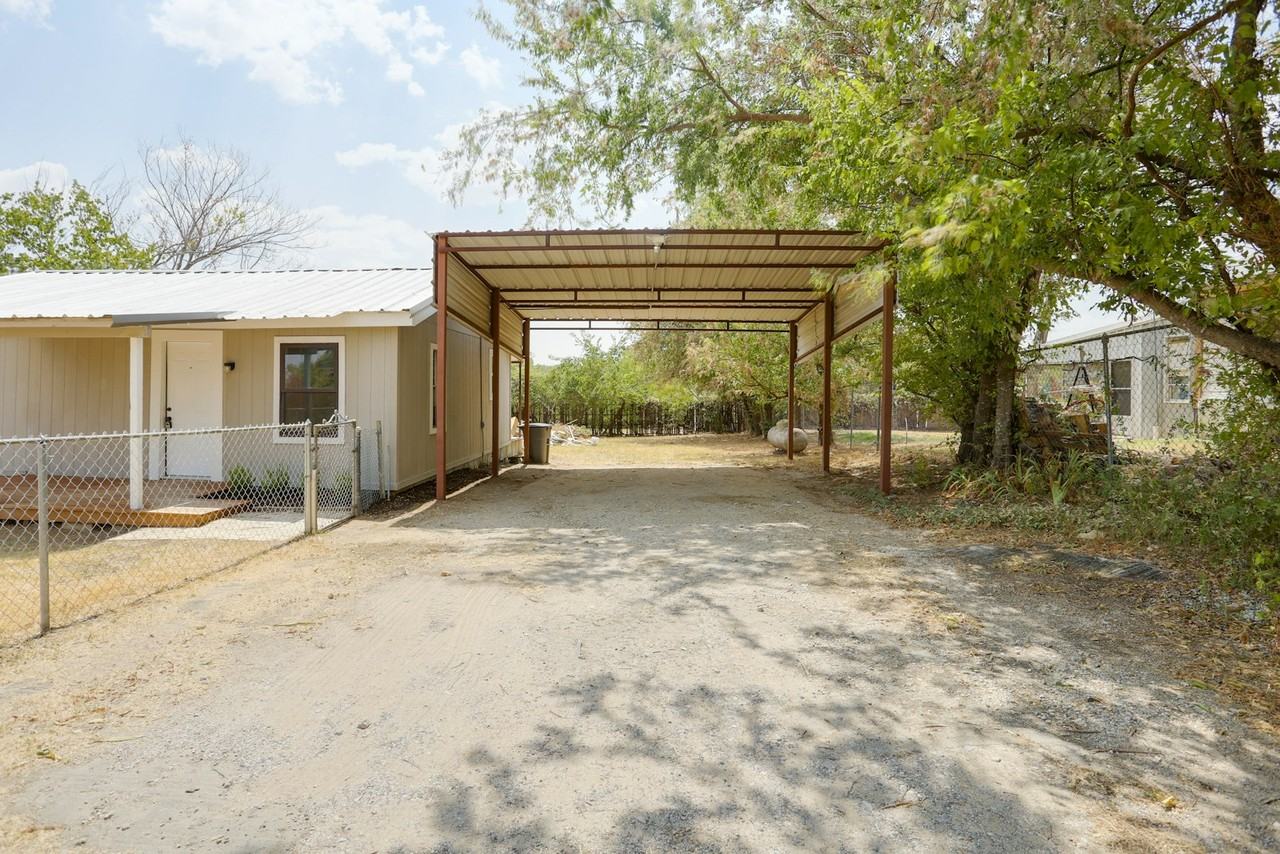 221 Porter Drive - Photo 5 of 19