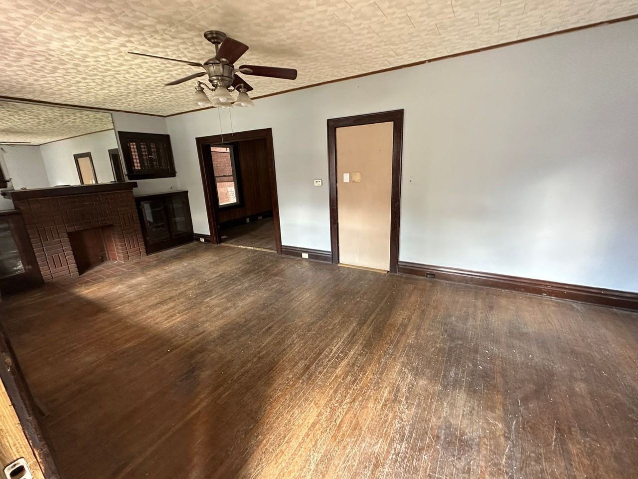 RoRu 1024 10th St - Photo 3 of 5