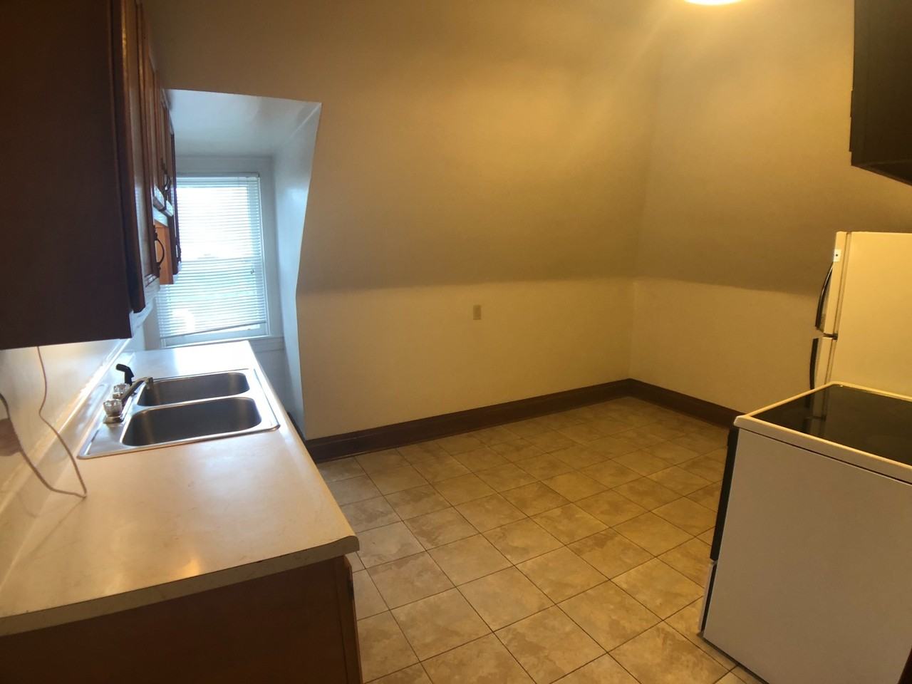 Landmark Building - Photo 2 of 17