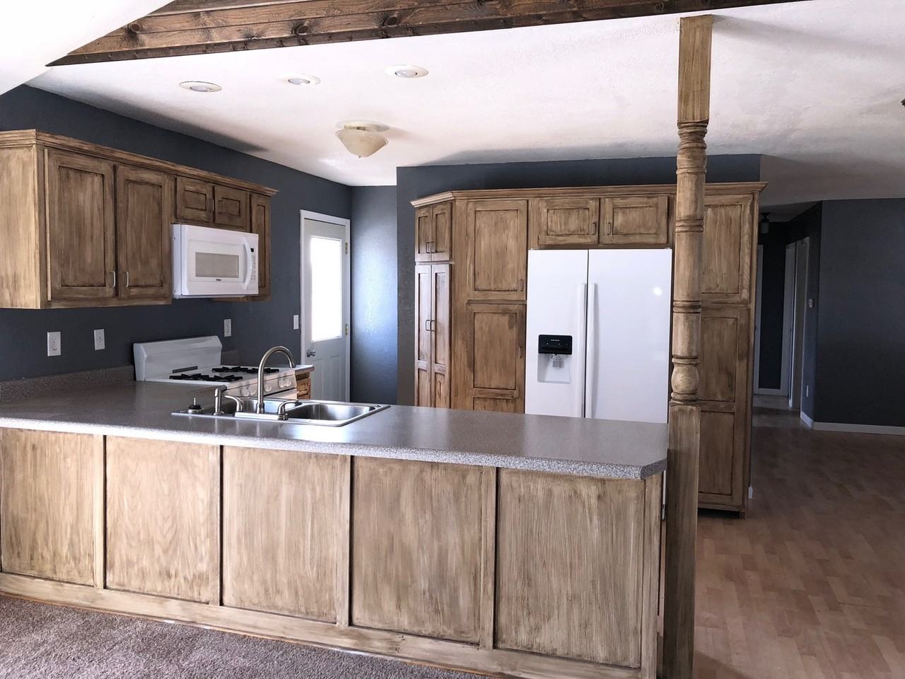 3012 Cravens Rd - Photo 2 of 8