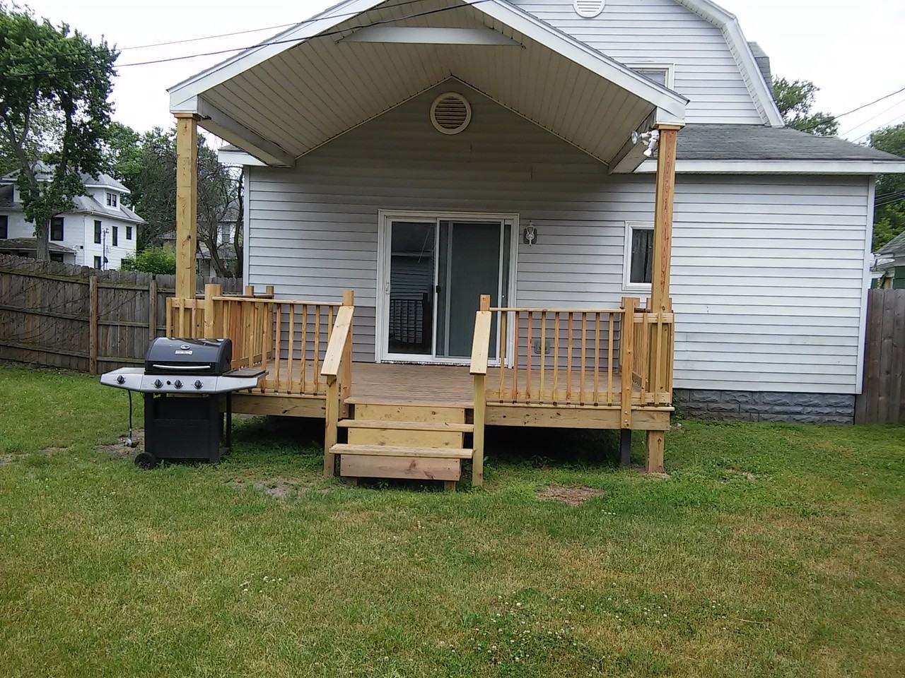 427 Howard St - Photo 3 of 35