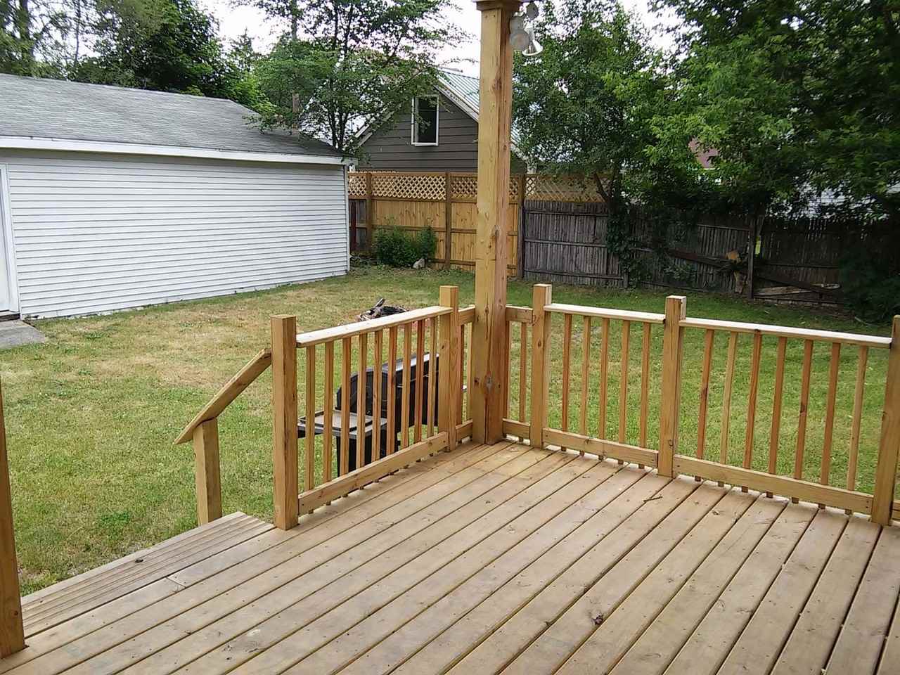 427 Howard St - Photo 6 of 34