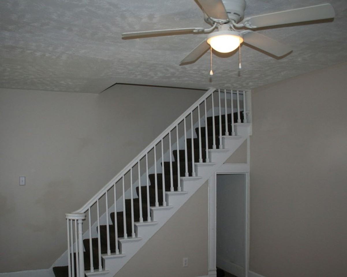 728 N Frances St - Photo 4 of 13