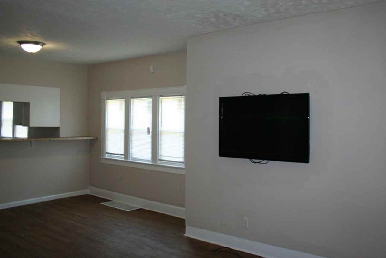 728 N Frances St - Photo 6 of 13