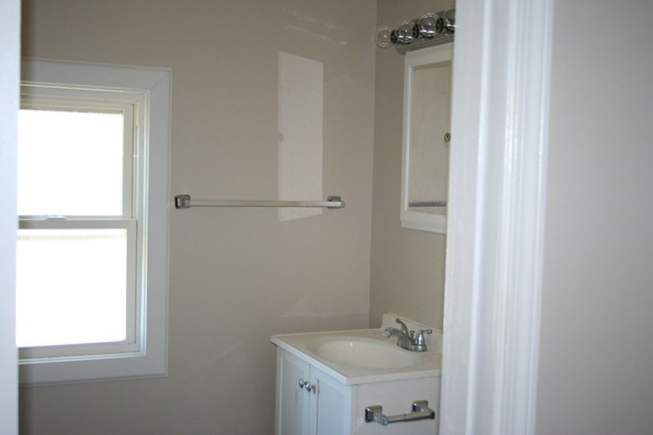 728 N Frances St - Photo 7 of 13