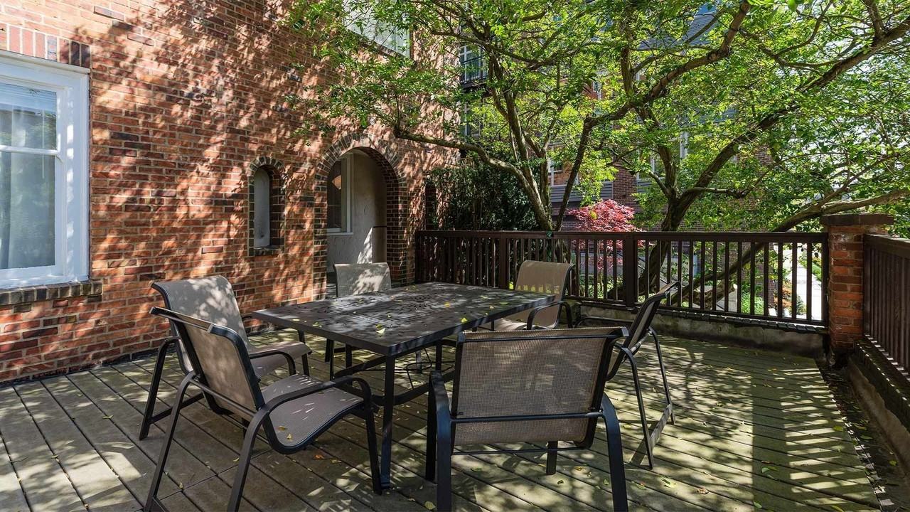 Cambridge Court - Photo 3 of 6