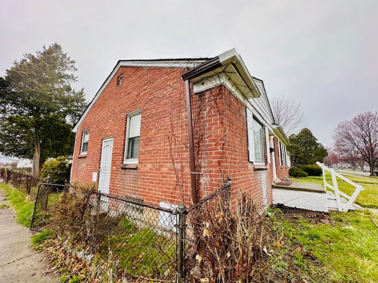 9001 Braile Street - Photo 3 of 19