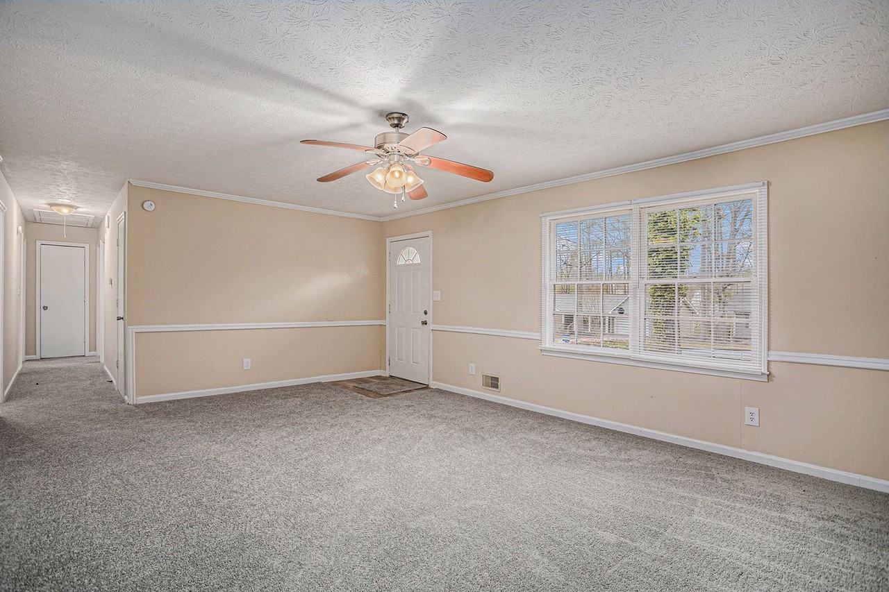 6276 Cathedral Ln - Photo 7 of 17