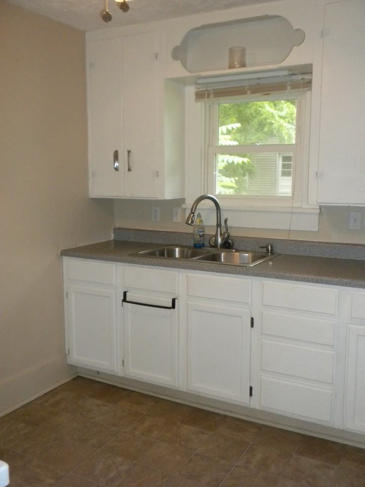 808 Mount Vernon Ave - Photo 6 of 12