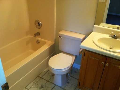 1286 Samantha Ct - Photo 2 of 5