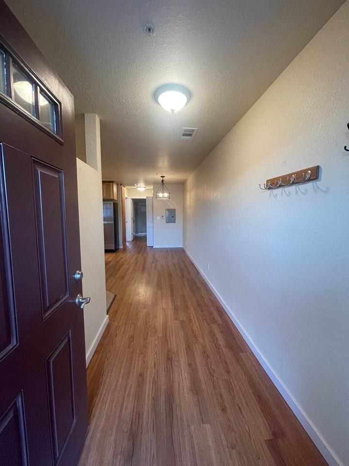 2475 Shay Ct - Photo 2 of 19