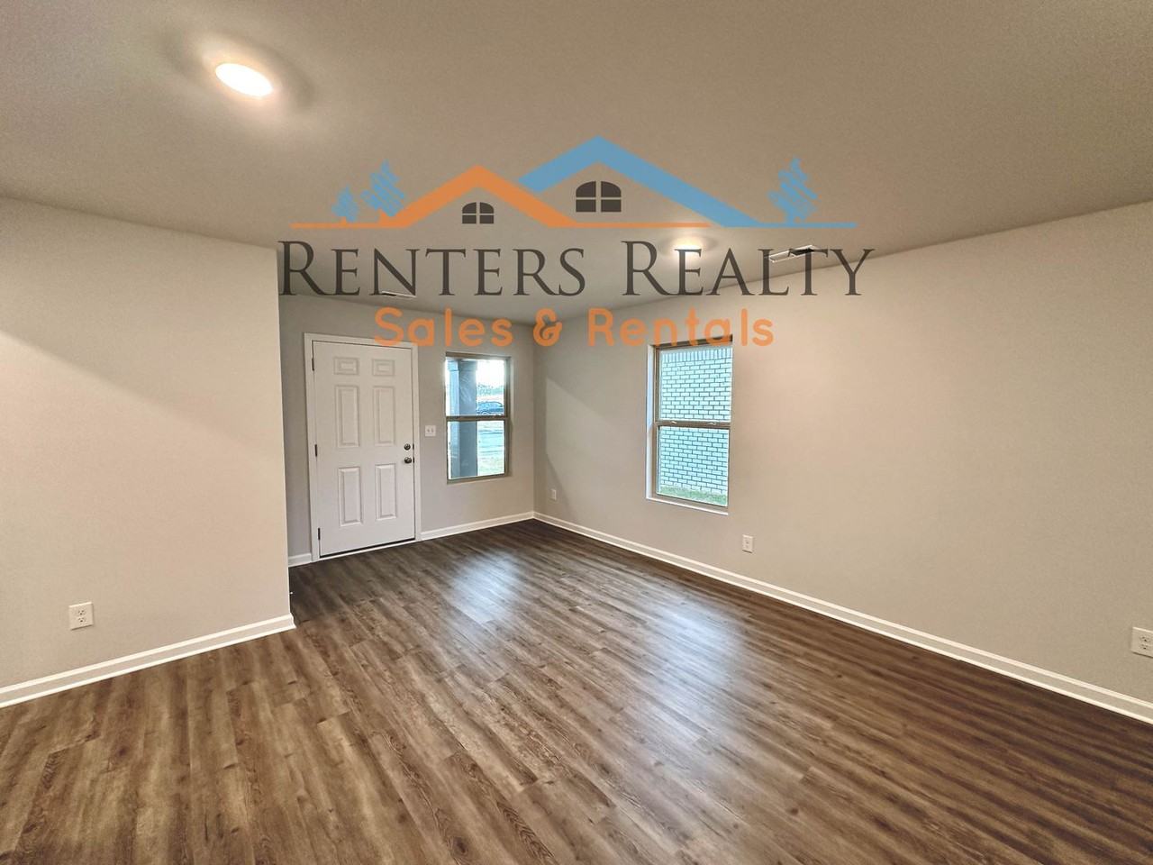 14764 Ravenel Dr - Photo 3 of 32