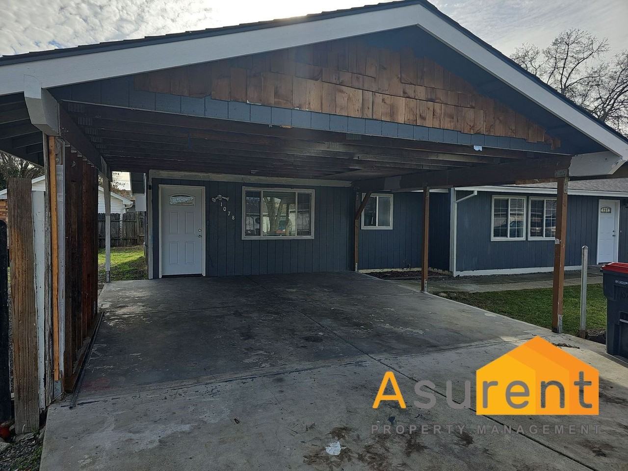1078 Sunrise Way - Photo 3 of 13