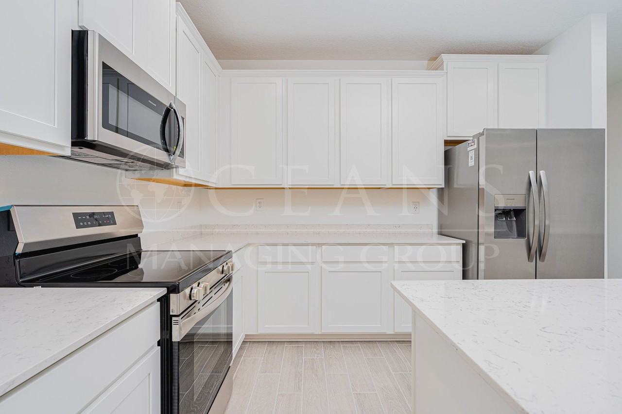 4121 Acoma Dr - Photo 7 of 39