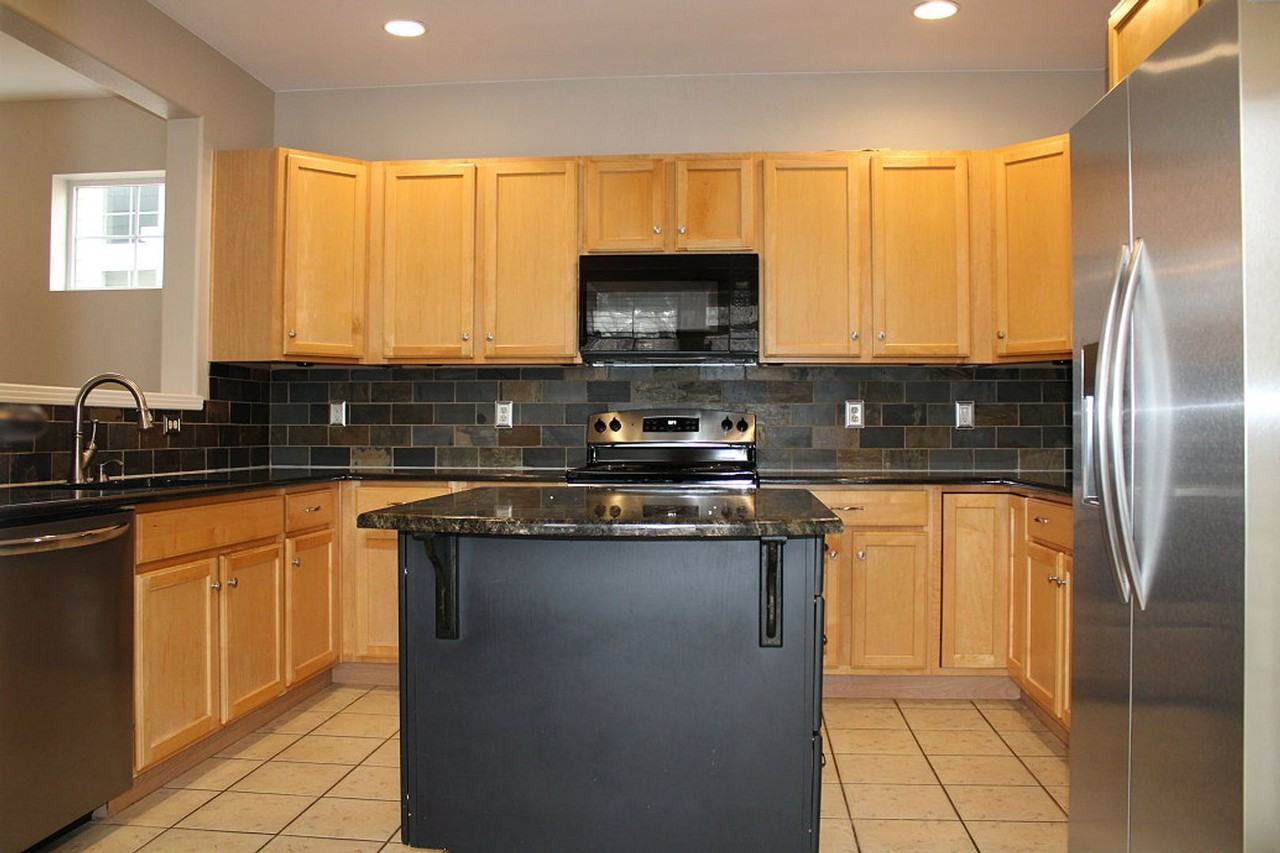 5250 Corbett Dr - Photo 4 of 13