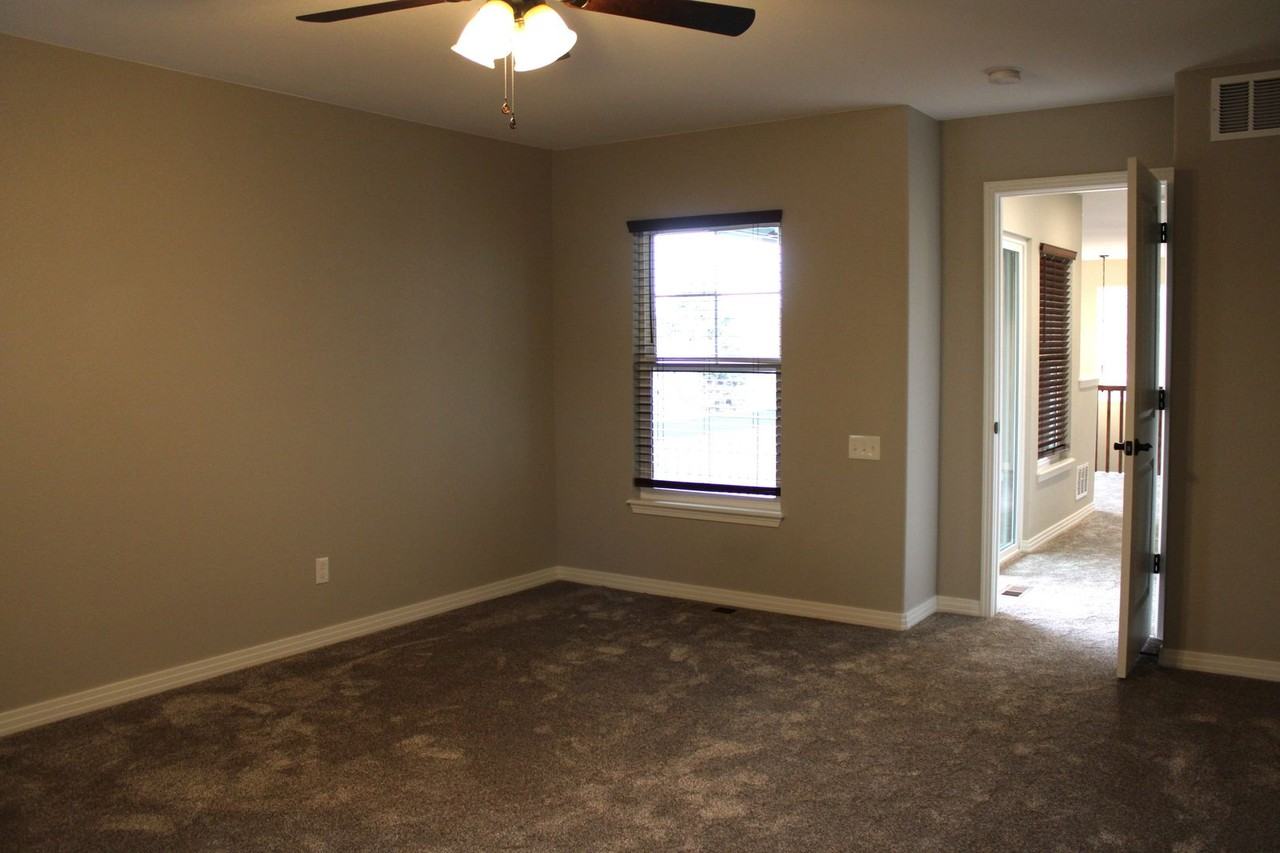 5250 Corbett Dr - Photo 5 of 13