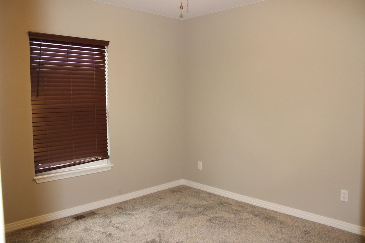 5250 Corbett Dr - Photo 7 of 13