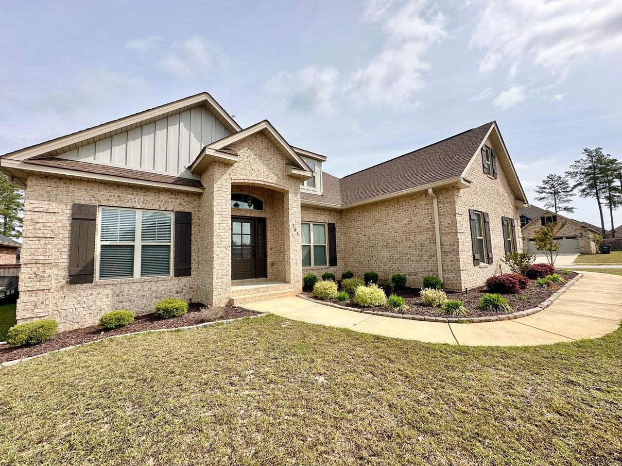 101 Maidenhair Ct - Photo 2 of 50