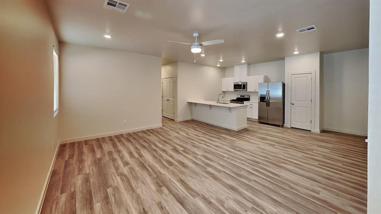 3806 Franks Way - Photo 7 of 21