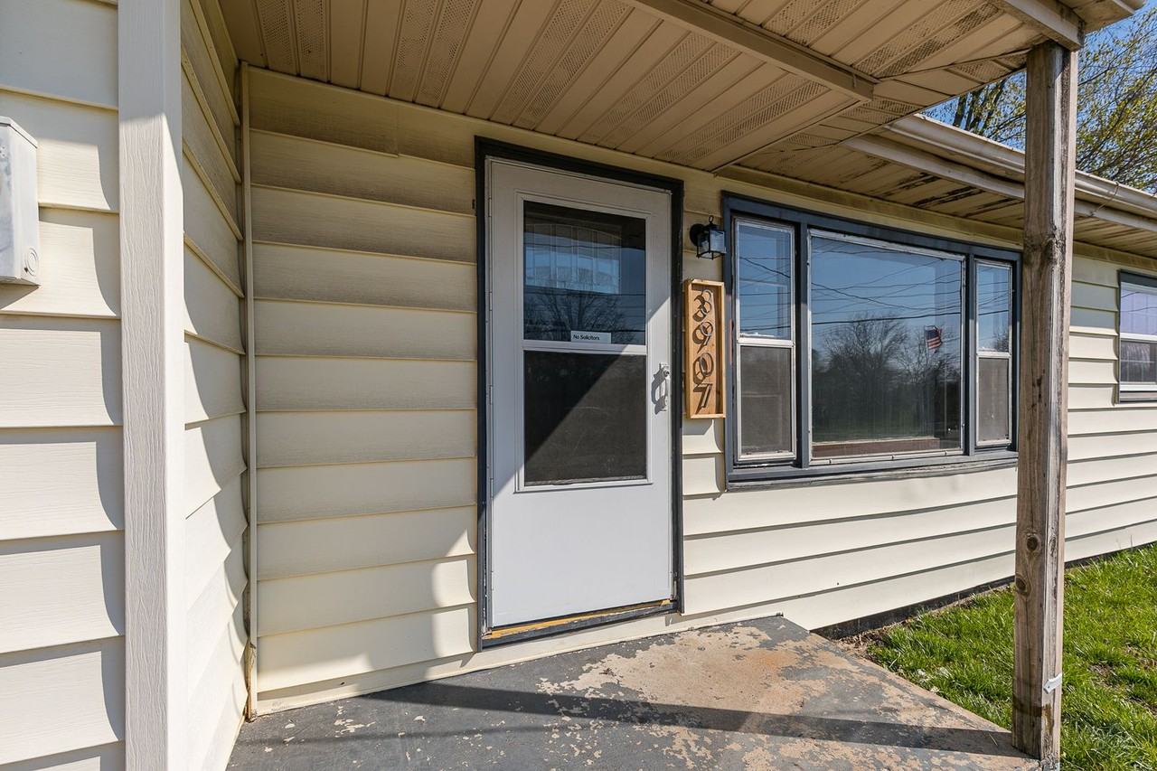 3907 W Camden St - Photo 2 of 25