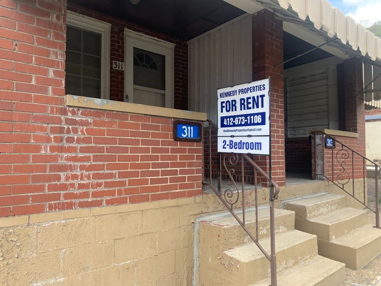 311 24th St - Photo 3 of 20