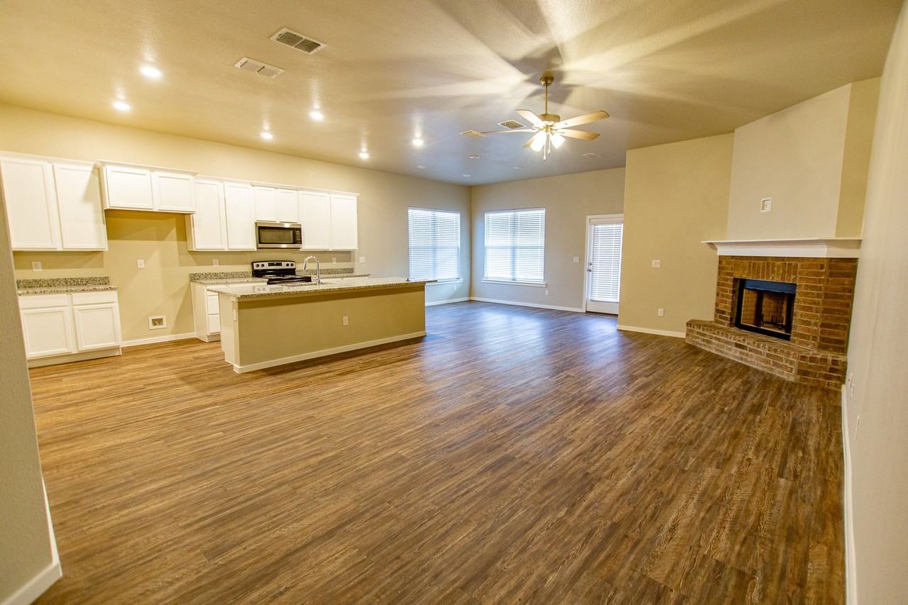 2115 Kirksey Ave - Photo 3 of 9