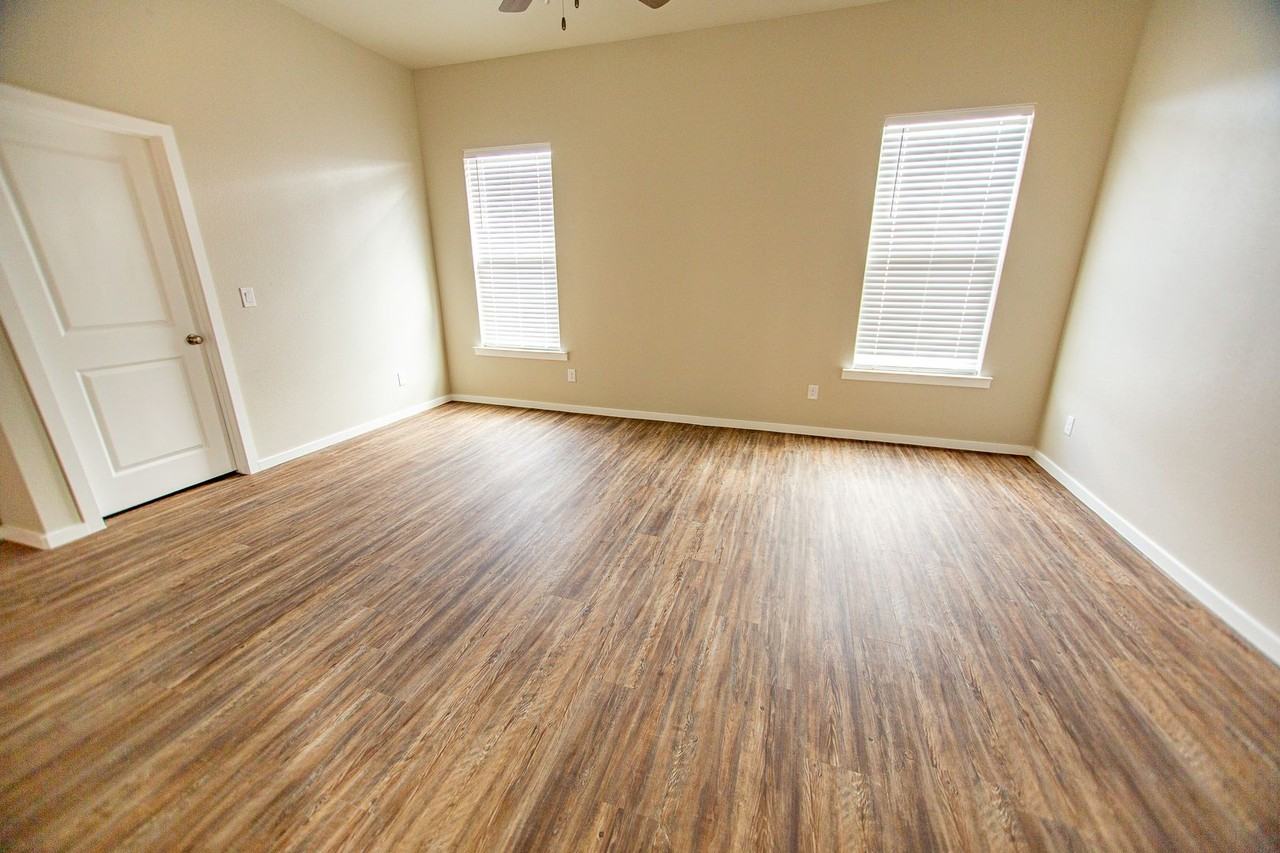 2115 Kirksey Ave - Photo 5 of 9