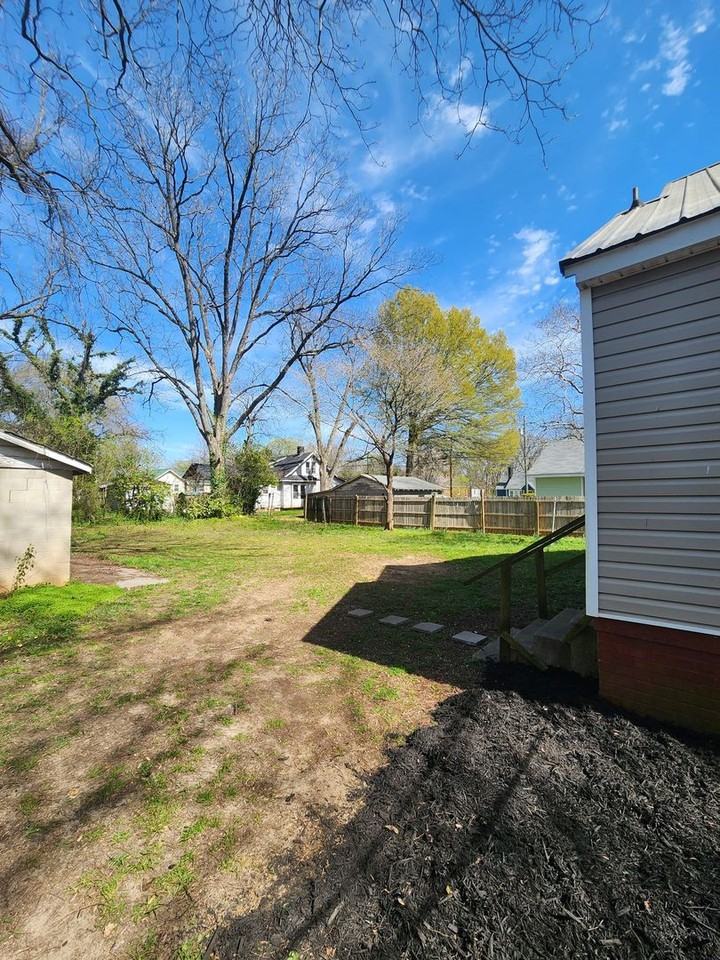 304 W 8th Ave - Photo 5 of 21