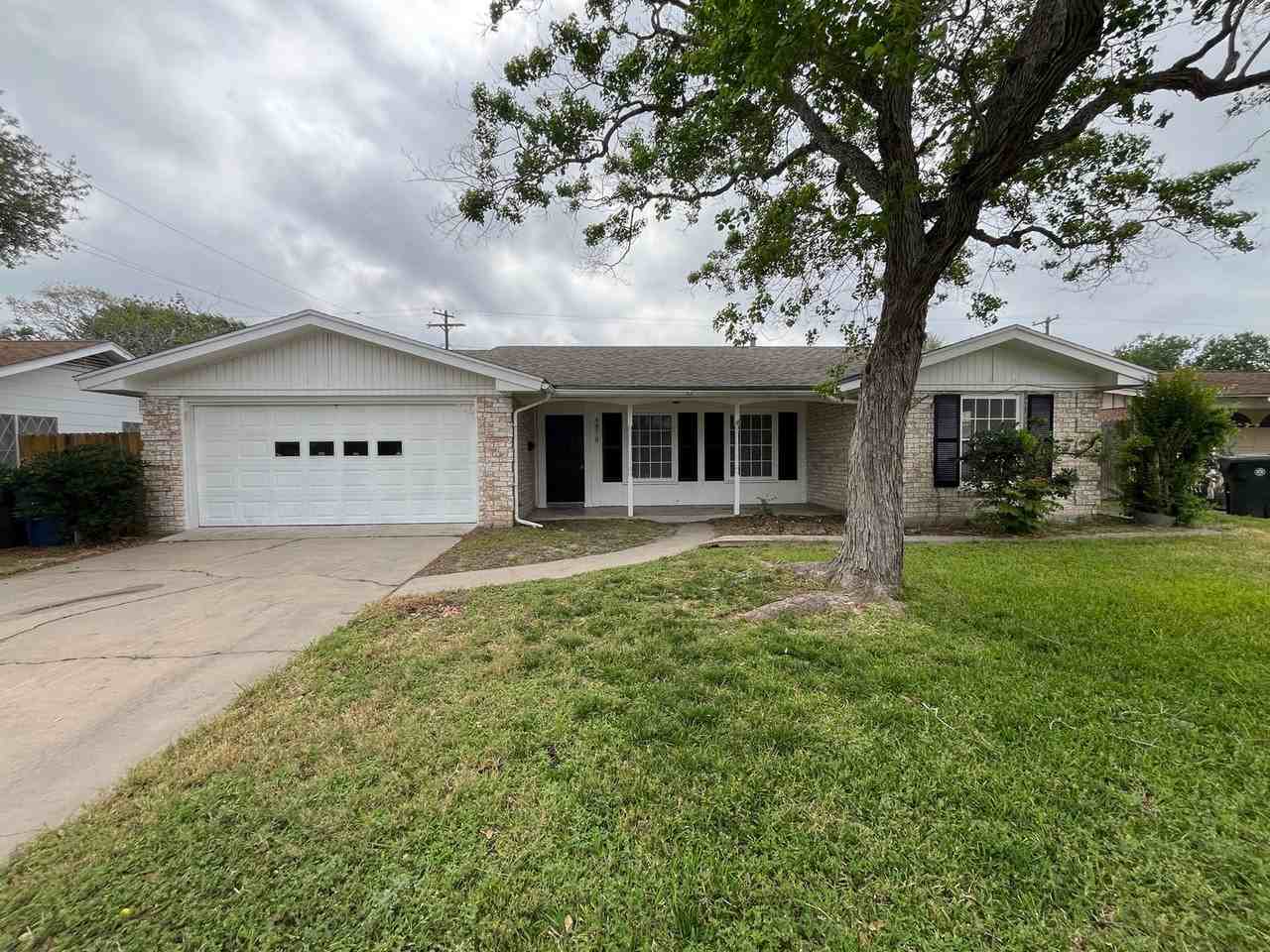 4818 Trinity Dr - Photo 2 of 19