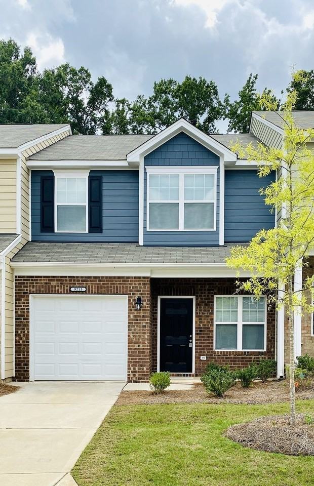 9213 Grand Valley Dr - Photo 2 of 22