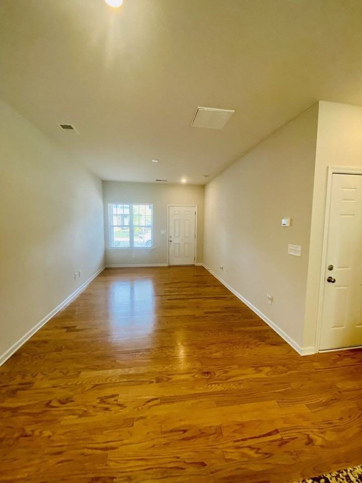9213 Grand Valley Dr - Photo 4 of 22