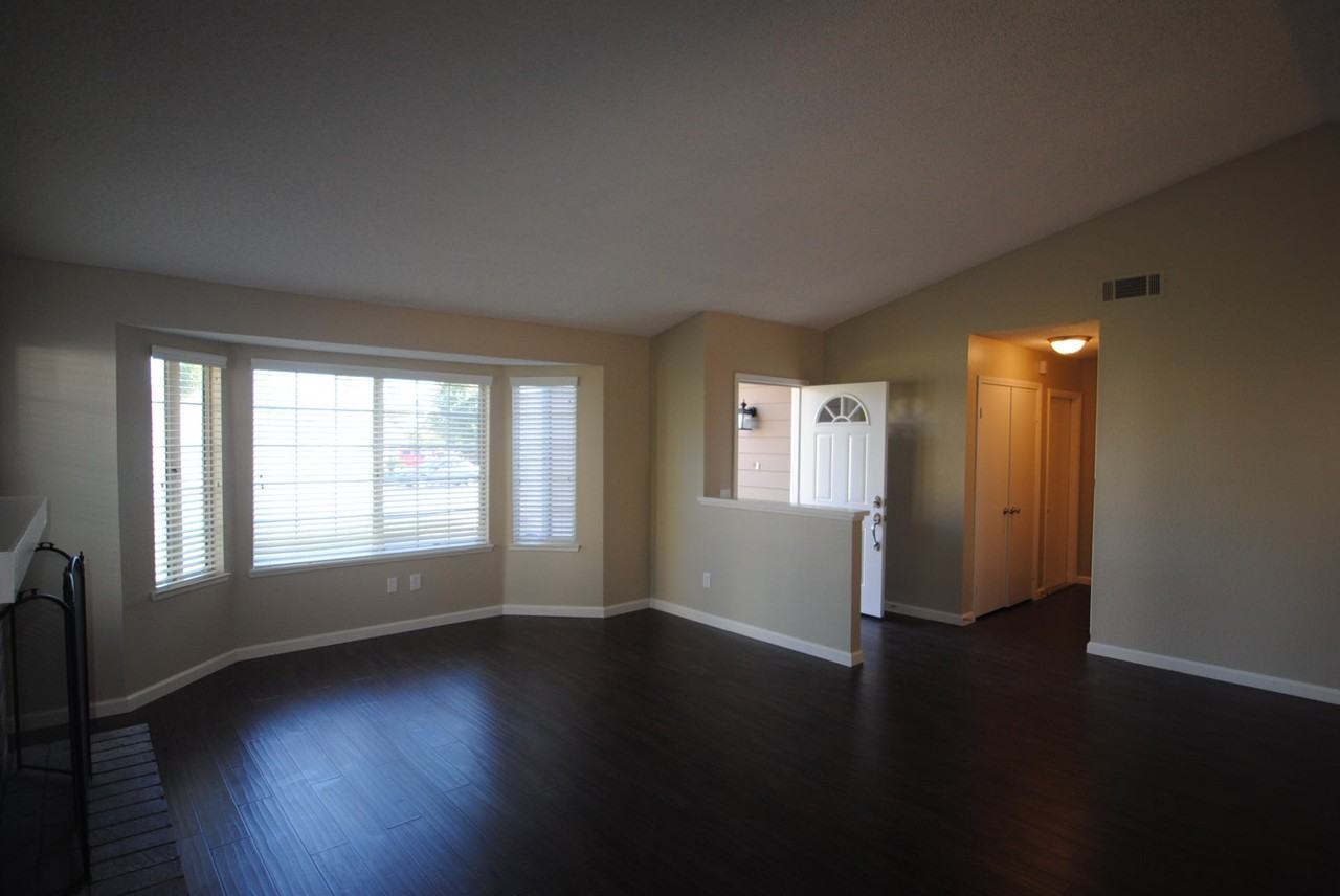 6206 N Walnut Ave - Photo 3 of 14