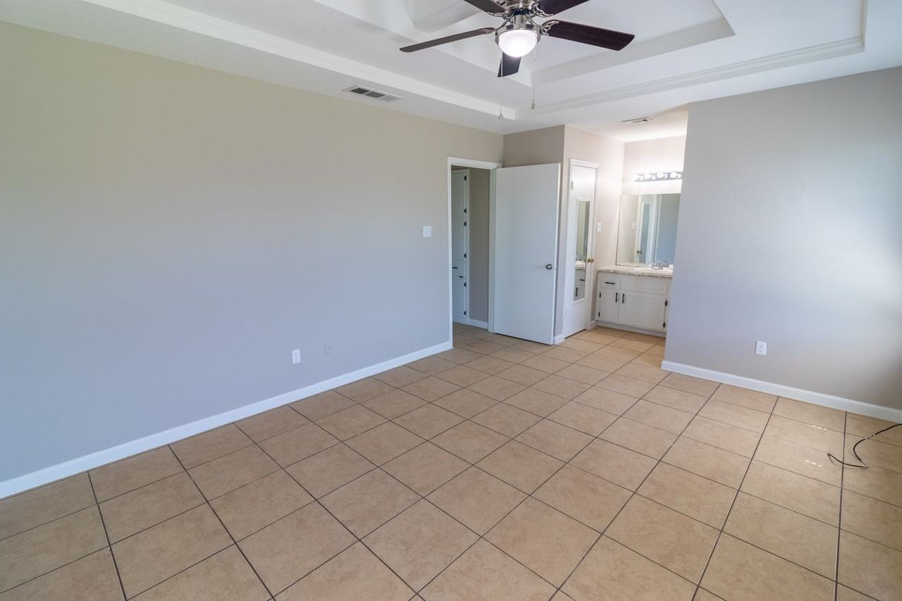 3010 Honeysuckle - Photo 2 of 26