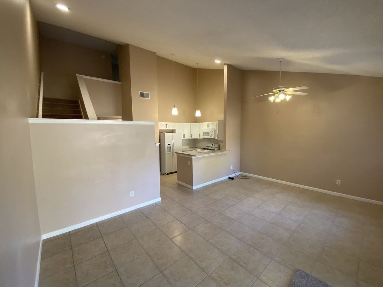 1321 Eagle Ln - Photo 7 of 17