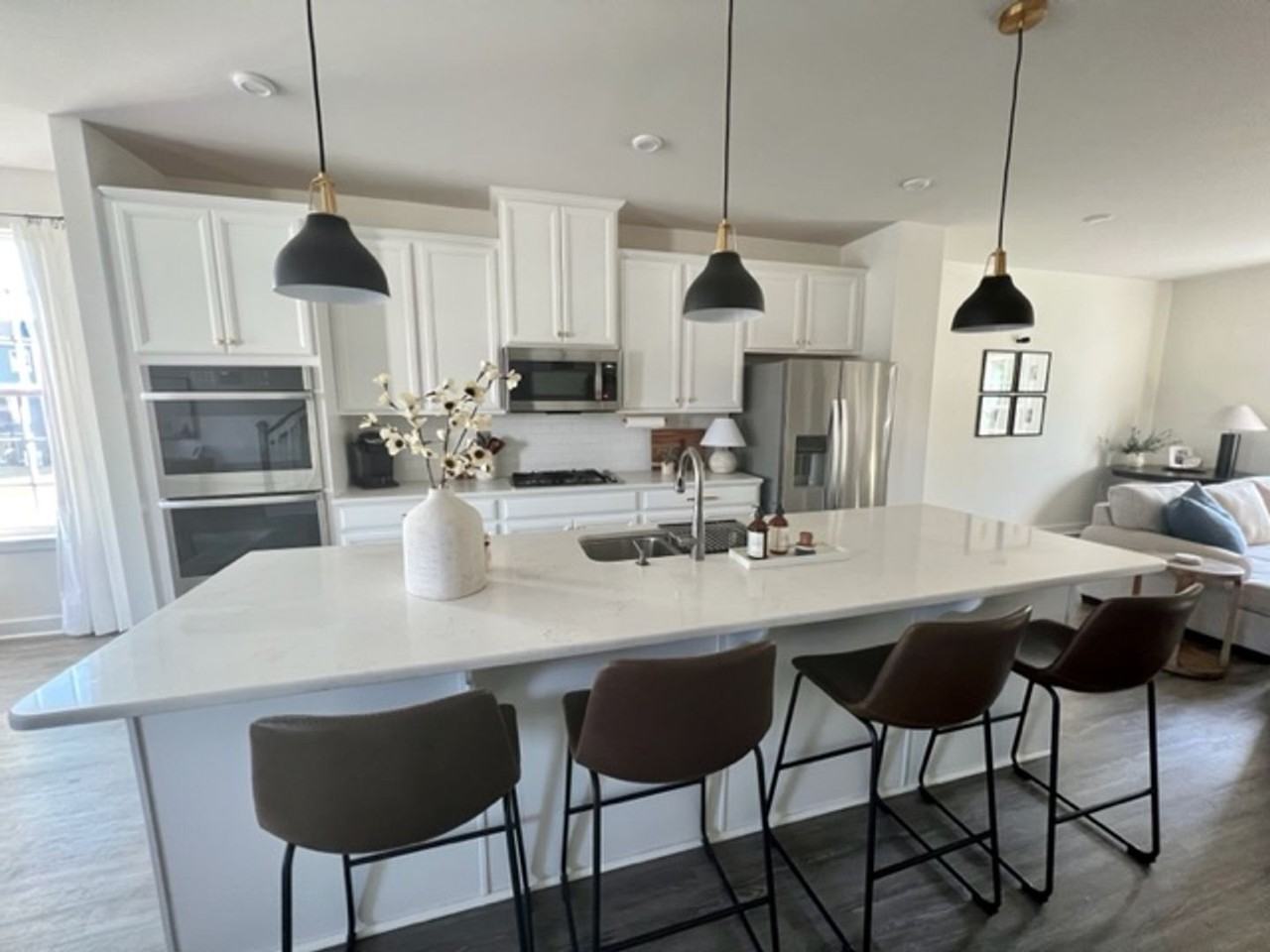 234 Tamworth Crk - Photo 5 of 22